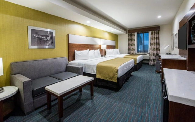 Deluxe Quadruple room