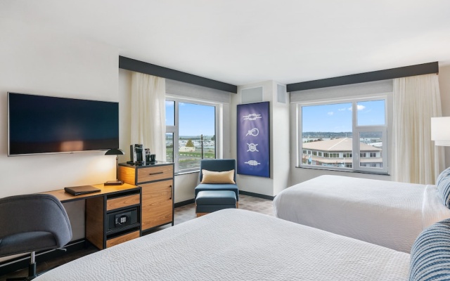 Premium Quadruple room with water view