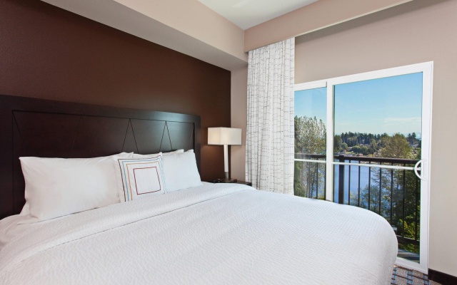 Double Studio with balcony and with lake view