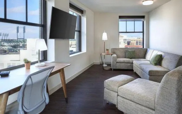 1 Bedroom Double Suite with city view
