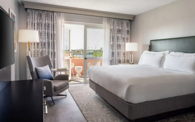 1 Bedroom Superior Double Suite with balcony and with partial view