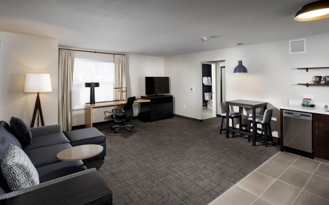1 Bedroom Double Suite with golf view