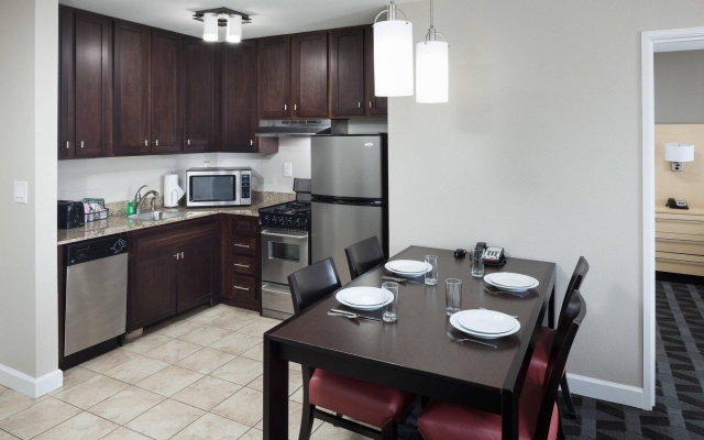 2 Bedrooms Suite