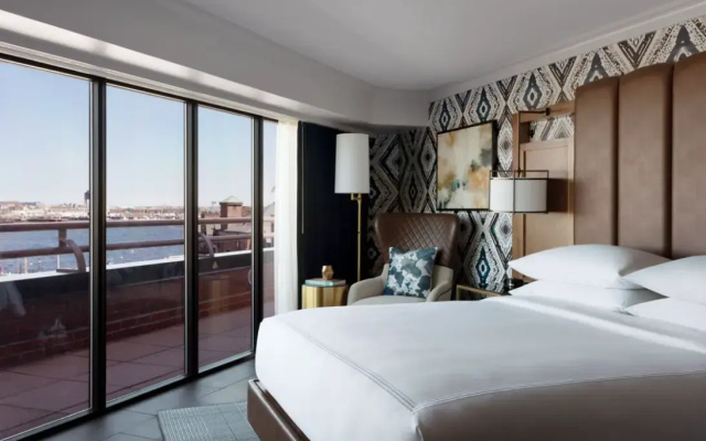 Luxury Suite