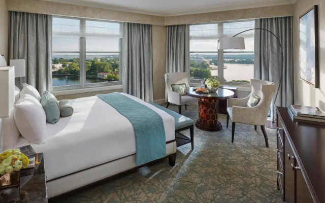 Premier room