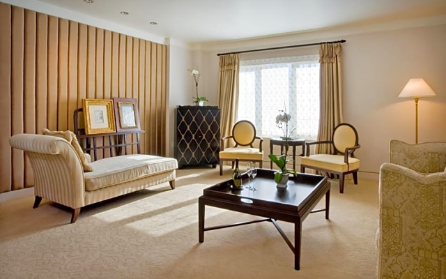 1 Bedroom Executive Double Suite
