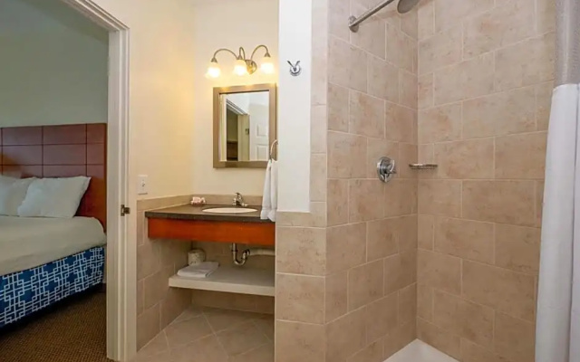 Deluxe Quadruple room with balcony