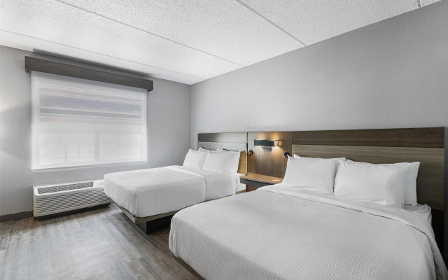 Quadruple Suite