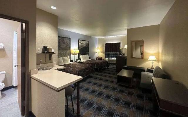 Deluxe Studio
