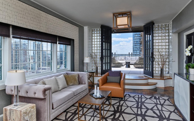 1 Bedroom Double Penthouse Suite with view