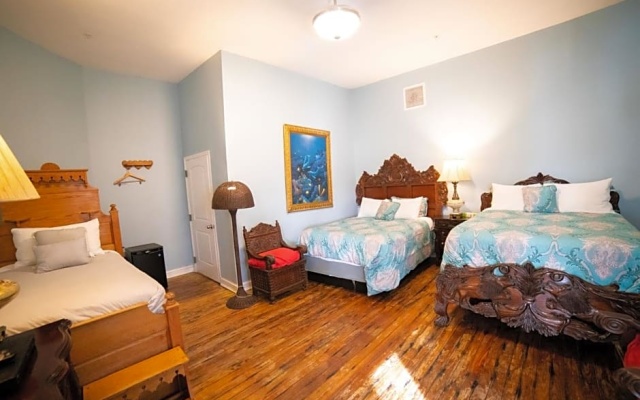 Premium Quintuple Family room