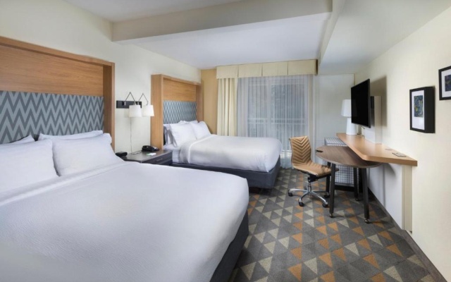Deluxe Quadruple Suite