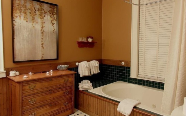 Suite with balcony