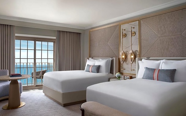Twin room with ocean view