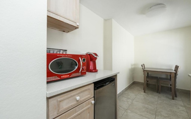 1 Bedroom Suite