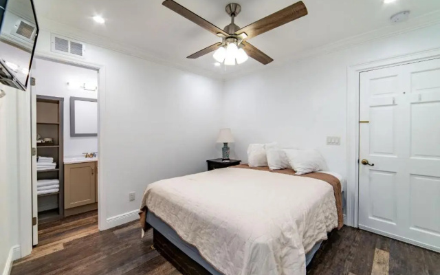 Deluxe Studio
