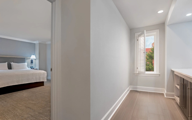 1 Bedroom Suite