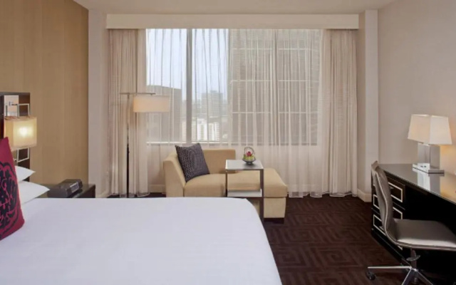 Twin Club Access room