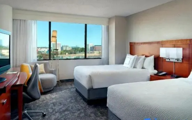 Standard Quadruple room with park view