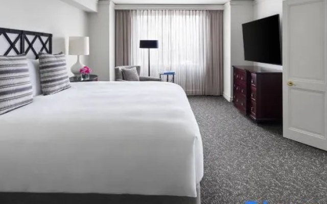 1 Bedroom Executive Double Club Suite