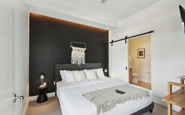 Standard room with mountain view