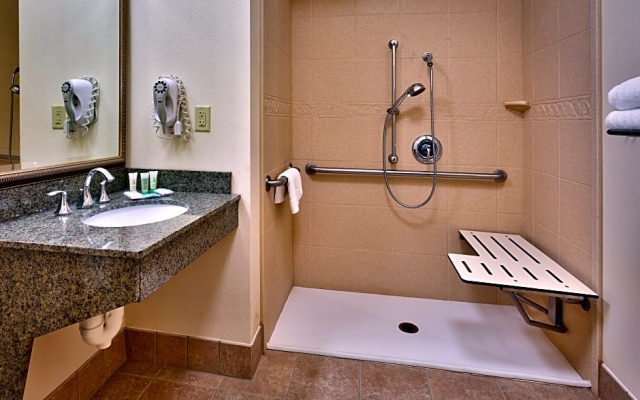 2 Bedrooms Double Suite