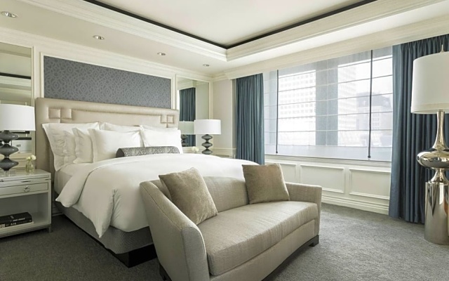 1 Bedroom Presidential Club Level Double Suite with balcony
