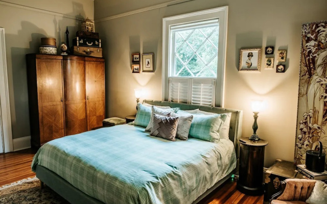 Comfort room