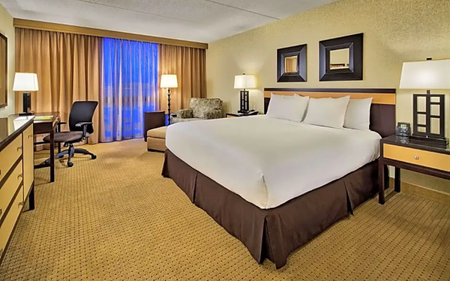 2 Bedrooms Suite with balcony