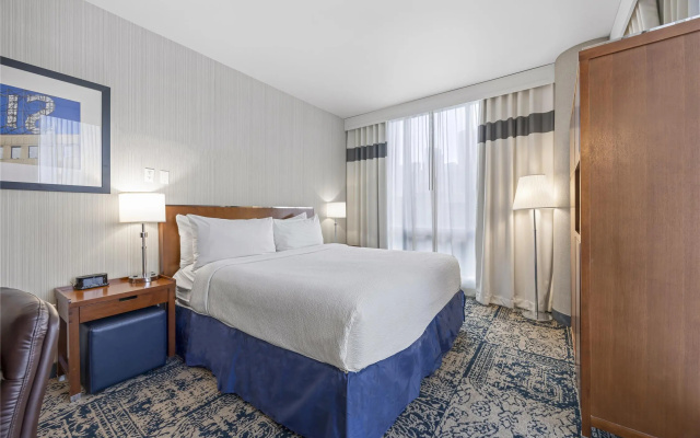 Corner Double room with Manhattan view