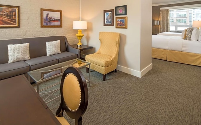 Executive Quadruple Suite