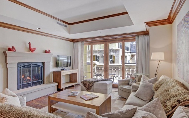 3 Bedrooms Apartment with mountain view