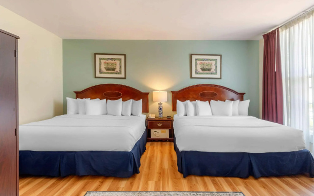 Quadruple Suite