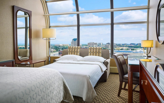 Standard Double room with city view