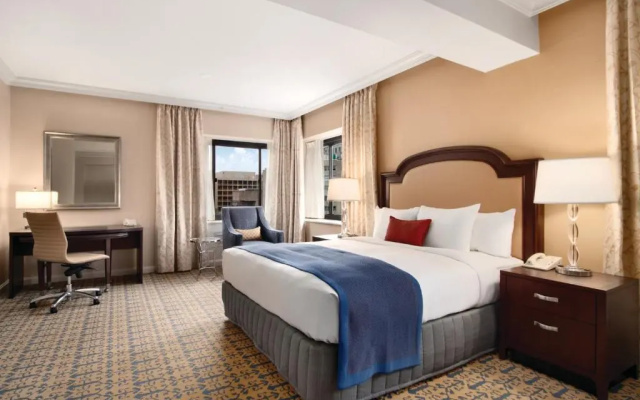 Deluxe Twin room with city view