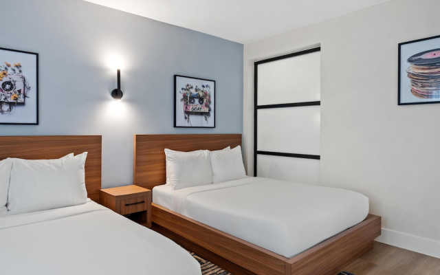 Standard Quadruple Basement room