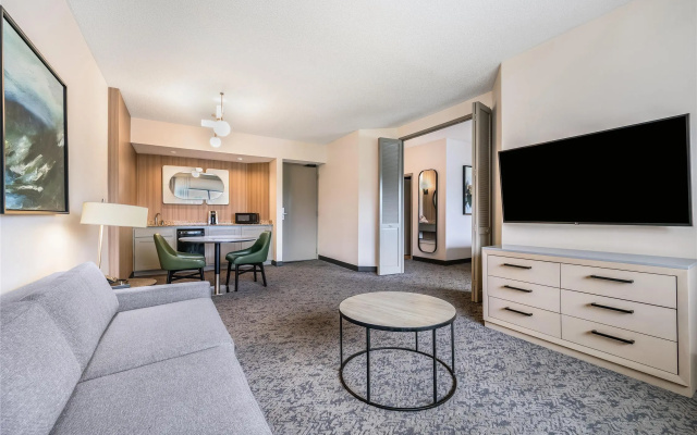 Suite with balcony