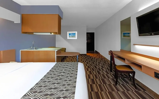 Deluxe Double Studio Suite