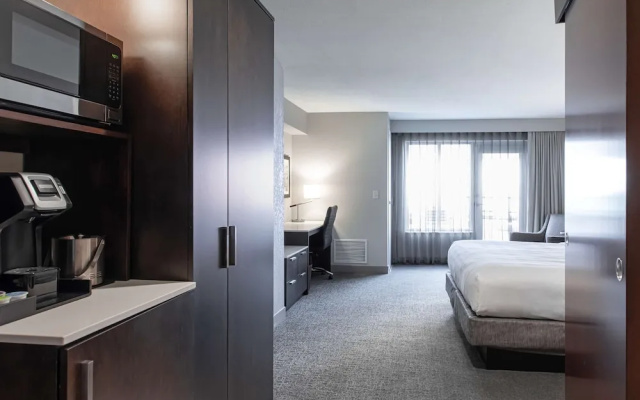 Deluxe Double Suite with balcony