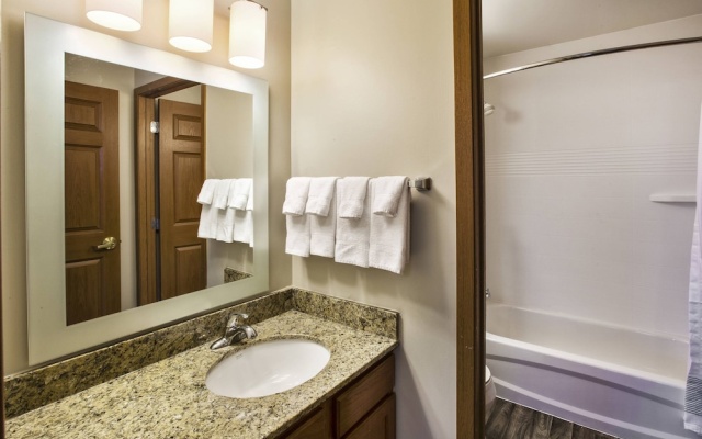 2 Bedrooms Suite