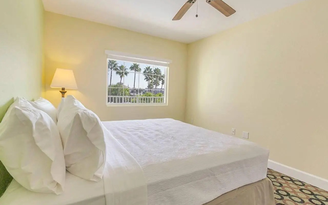 2 Bedrooms Apartment with harbour view