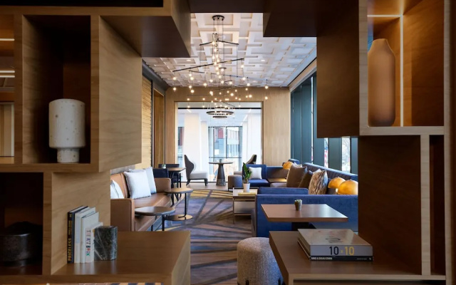 Standard Double Club room with city view