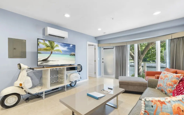 1 Bedroom Deluxe Suite with bay view