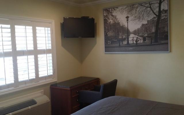 Economy room