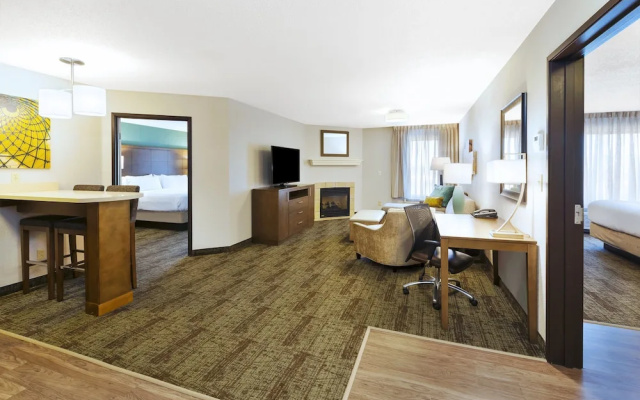 2 Bedrooms Suite