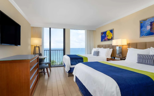 Standard Quadruple room with balcony and with ocean view