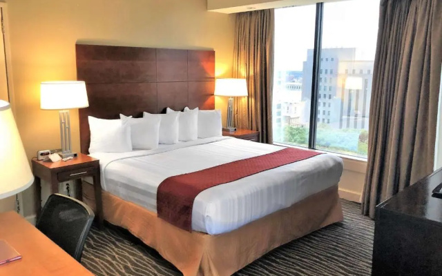 Standard room with city view
