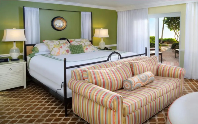 Double room with pool view