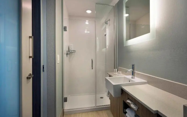 Suite with balcony and oceanfront