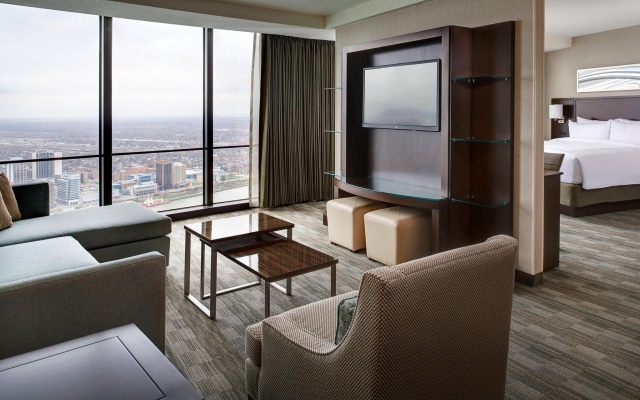 1 Bedroom Executive Double Suite with city view